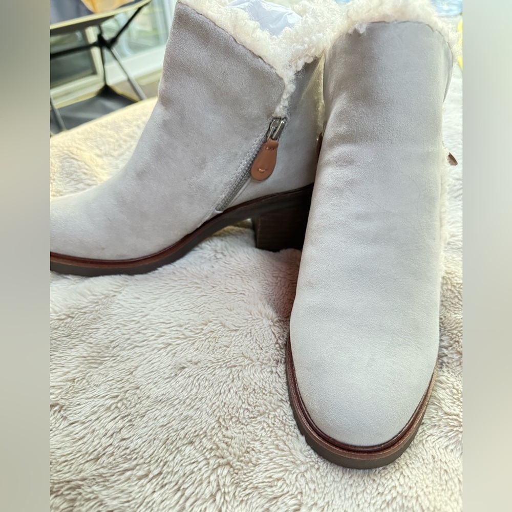 Gentle Souls by Kenneth Cole Women's Women's Best 65MM Zip Cozy Boot, 7 NWT - Picture 5 of 9